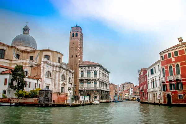Κανάλι στη Βενετία, πόλη της Ιταλίας, Ευρώπη — Φωτογραφία Αρχείου