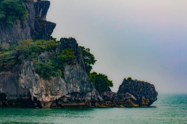 Rock Halong Bay, Vietnam