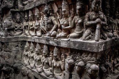 Duvar insanlarla angkor wat, Kamboçya