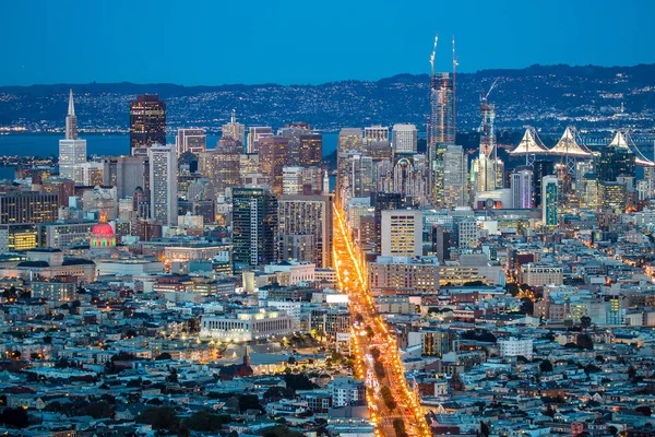 Gece tarafından San Francisco, California ABD üzerinden görünüm — Stok fotoğraf