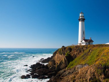 Güvercin deniz feneri karayolu üzerinde No 1, California gelin.