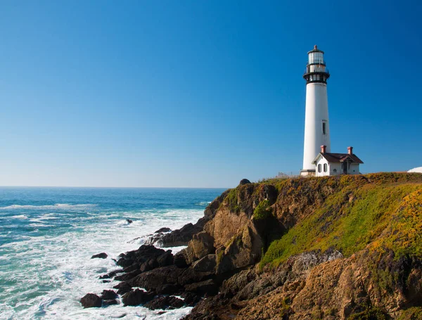 Pigeon Point Lighthouse na auto-estrada No. 1, Califórnia — Fotografia de Stock