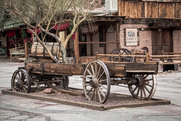 Velho vagão de madeira em Calico Ghost town, San Bernardino County, U — Fotografia de Stock