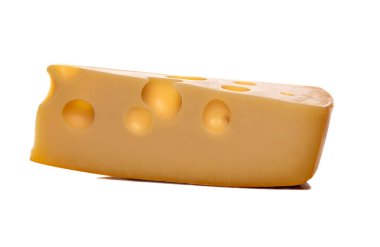 Büyük bir parça parlak sarı Maasdam peyniri ve birkaç büyük delik. Peynir ve gölgesi beyazın üzerinde izole edilmiş. Taze süt ürünleriyle yatay arka plan. Sağlıklı yeme kavramı.