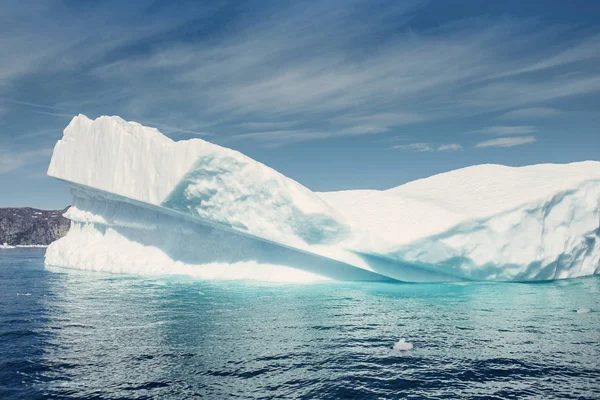 Plovoucí v moři ledovce — Stock fotografie