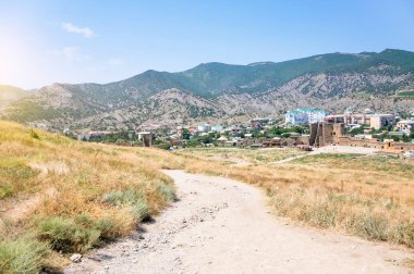 Manzara, Sudak şehir görünümünden Ceneviz Kalesi, Karadeniz kıyısındaki tatil beldesi