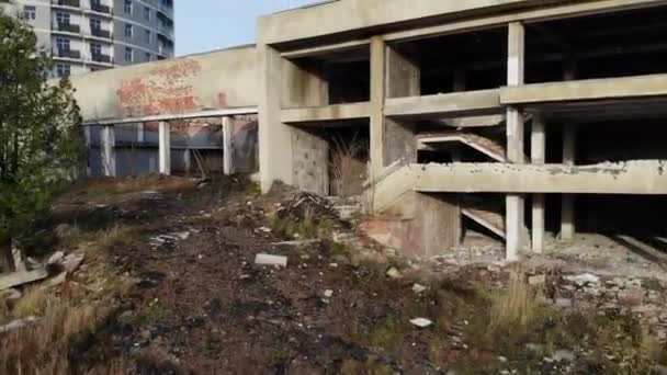 Vista Exterior Construção Abandonada Tema Destruição Artificial Propriedade Fim Reduzir — Vídeo de Stock