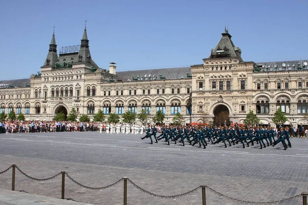 Moskva, Rusko, may 26, 2007. Ruská scéna: rozvod koně stráže v moskevského Kremlu na Rudém náměstí — Stock fotografie