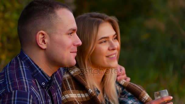 Happy lovely couple at picnic weekend — Stock Video