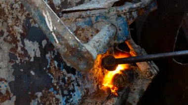 Gaz kesici metal hurda