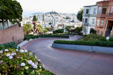 San Francisco 'daki Lombard Caddesi.