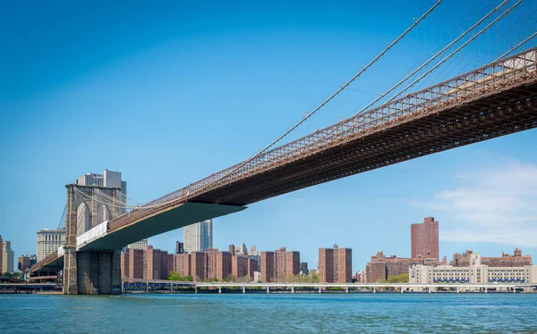 曼哈顿的布鲁克林大桥 — 图库照片