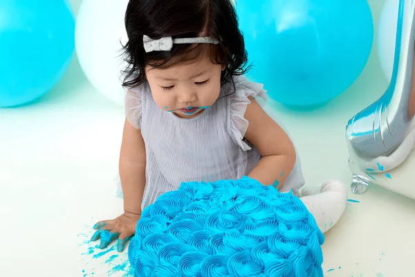 First birthday cake smashing