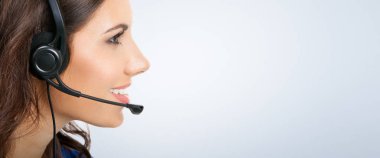 Destek telefonu operatörü kulaklık