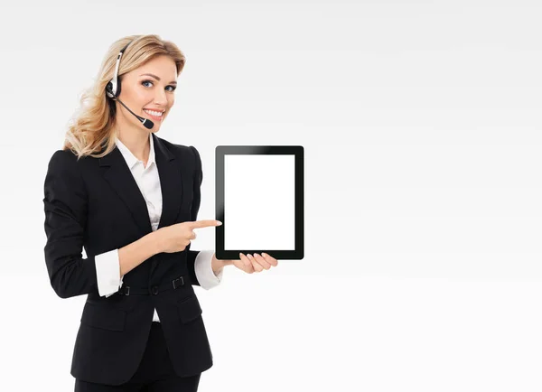 Support phone operator showing blank no-name tablet pc monitor — Stock Photo, Image