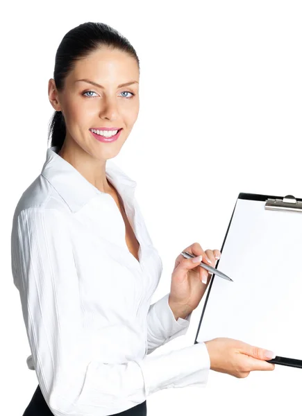 Молода бізнес-леді, що показує буфер обміну, ізольовані на білому — стокове фото