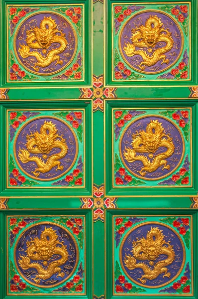 green Chinese tiles