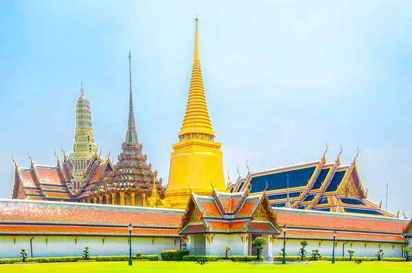 Wat Phra Kaew, Templo del Buda Esmeralda en el Royal Grand Palac —  Fotos de Stock