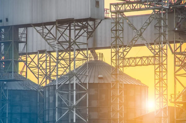 Industrial view at oil refinery plant form industry zone — Stock Photo, Image