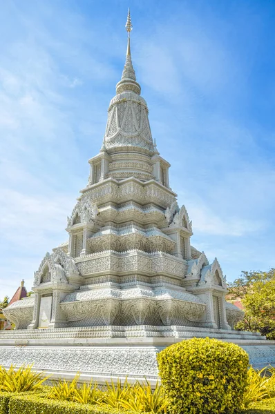 Phnom Penh tourist attraction and famouse landmark - Royal Palac — Stock Photo, Image