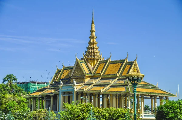 Phnom Penh atracción turística y el hito de la fama - Royal Palac —  Fotos de Stock