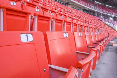 boş koltuk numarası ile kırmızı satırların