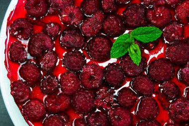 ile Ahududu Cheesecake