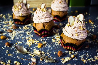 Tavşan kulakları cupcake