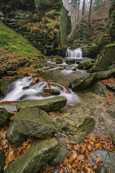 Autumn waterfalls with stones — Stock Photo, Image