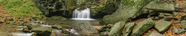 Panorama of autumn waterfalls — Stock Photo, Image