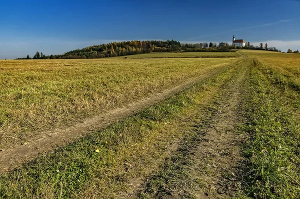 Chiesa sulla collina — Foto Stock