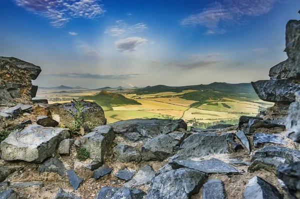 Veduta dalle rovine del castello di Kostalov — Foto Stock