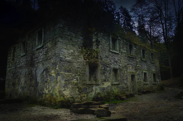 The ruins of the old mill — Stock Photo, Image