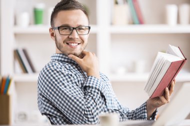 Eğitim ve bilgi kavramı