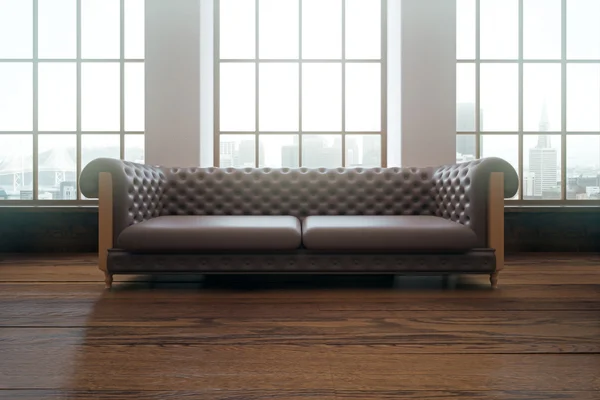 Interior com sofá marrom — Fotografia de Stock