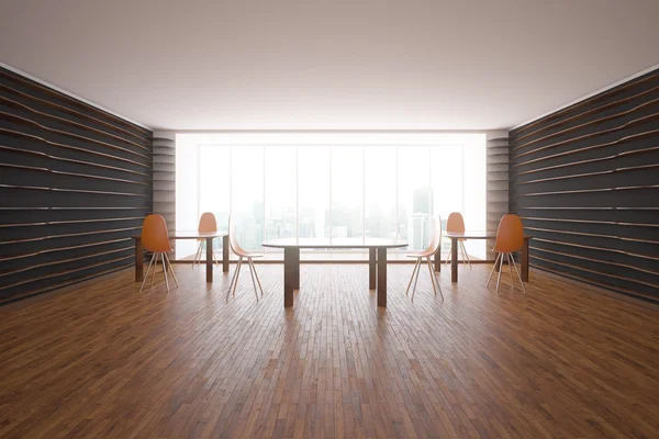 Kreativt interiør med bord og stoler – stockfoto