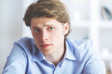 genç bir adam portresi