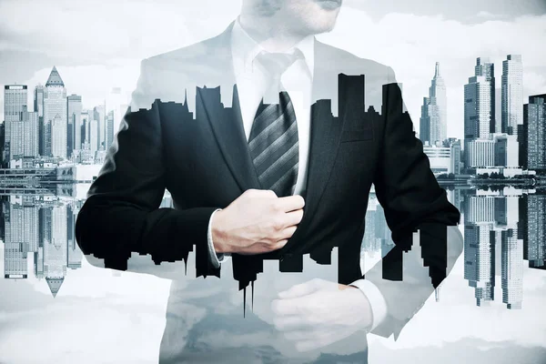 Чоловік у костюмі і краватка на абстрактному міському фоні. Дослідницька концепція. Подвійне експонування — стокове фото
