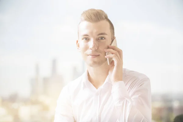 Man on phone — Stock Photo, Image