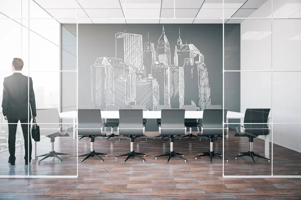 Doordachte zakenman in moderne conferentieruimte met stad schets op donkere muur. Het platform concept. 3D-rendering — Stockfoto