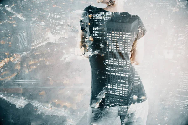 Woman on city background — Stock Photo, Image