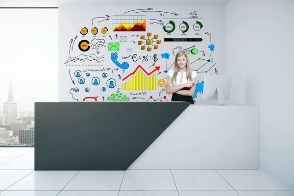 Resepsiyon Masası yaratıcı iş kroki ve şehir manzaralı beton iç çekici beyaz kız. İletişim kavramı. 3D render — Stok fotoğraf