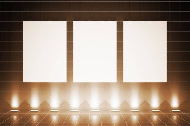 Üç reklam panoları ile sarı ışık