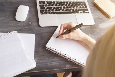 Not defteri portre yazma kız