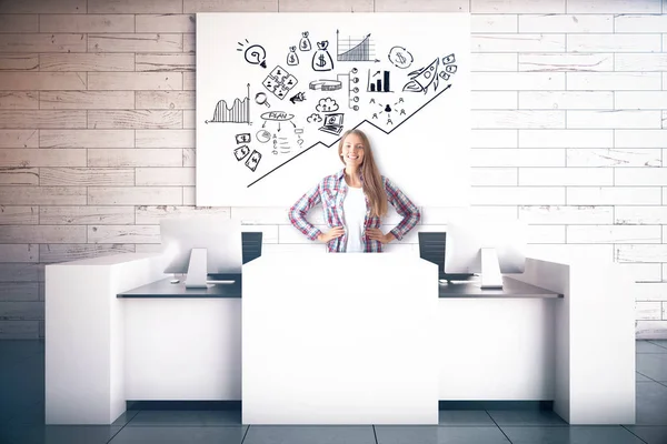 Woman at reception with business sketch — Stock Photo, Image