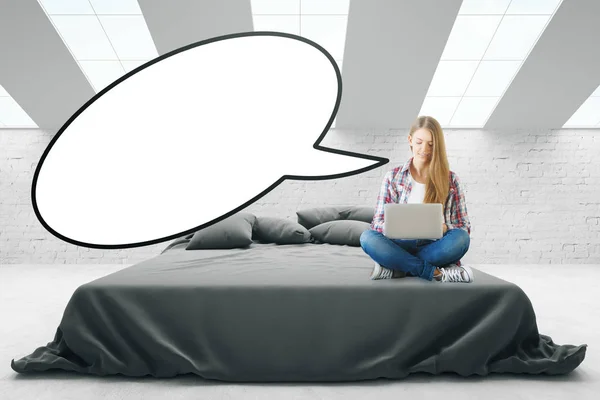 European girl with blank speech bubble — Stock Photo, Image