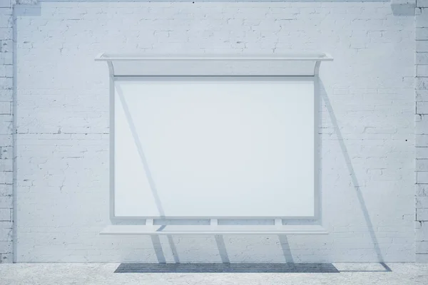 Edifício de tijolo com quadro branco — Fotografia de Stock