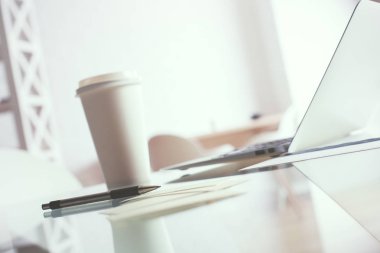 Kahve ve diğer öğelerle çalışma