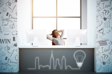 Ön büro oturma çekici genç kadın şehir, lamba ve iş çizelgeleri çizilmiş. Geliştirme kavramı. 3D render