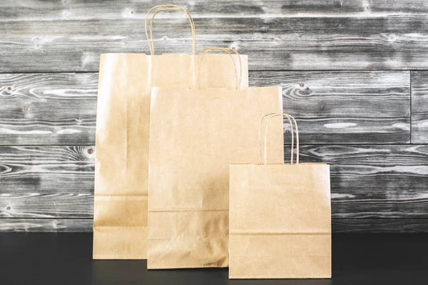 Brown shopping bags close seup — стоковое фото